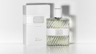 A timeless women's cologne that also lasts long. (Image via Dior)